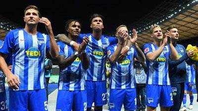 弗赖堡与柏林赫塔在一场激烈对抗中互有胜负吗